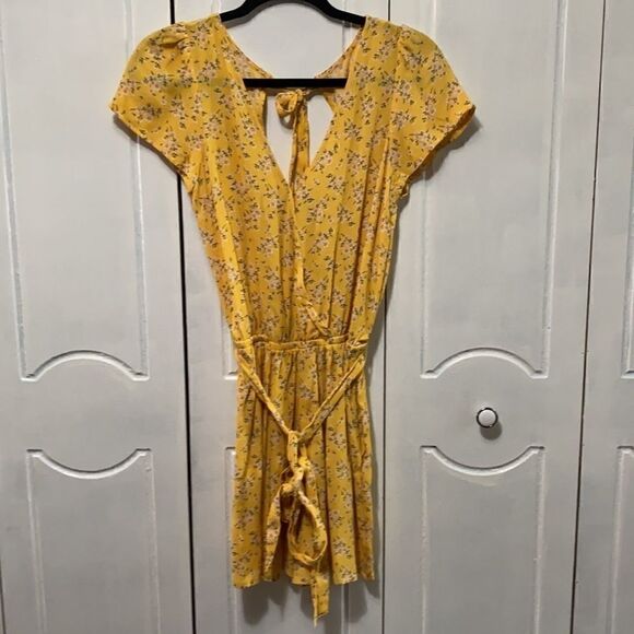NWOT American Eagle Print Romper size XS - Picture 1 of 12